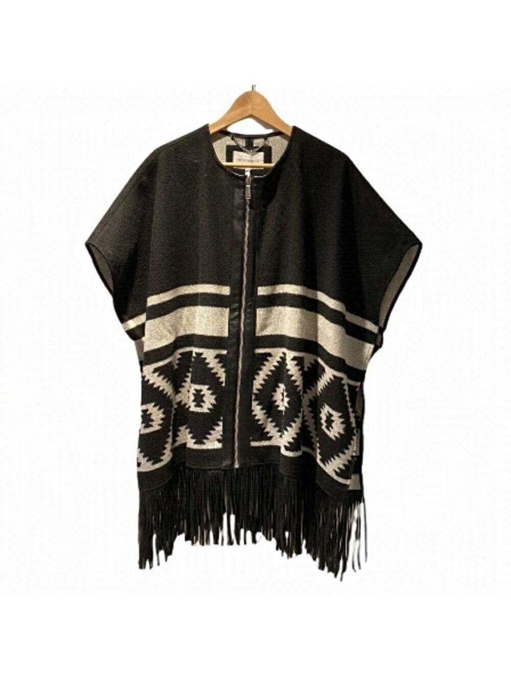 𝅺BCBGENERATION Zippered Poncho Cape